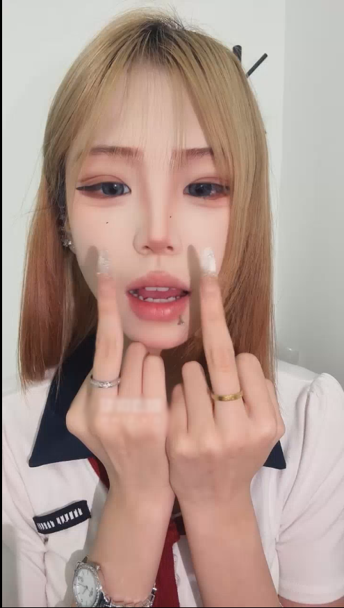 玩物直播妙妙-250807 盯炸【2V】【899MB百度云】