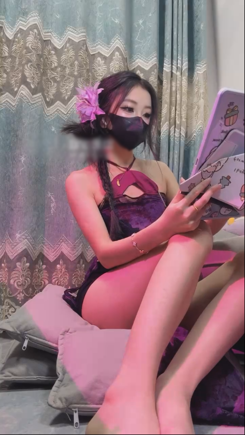 玩物直播芙芙S-250913 第一视角-臭脚太妹胁迫压炸【1V】【669MB百度云】-福利岛