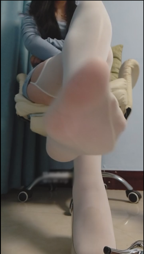 玩物直播魔音女主微莱-250919 剧情绿帽聚会群p羞辱调教【1V】【326MB百度云】-福利岛