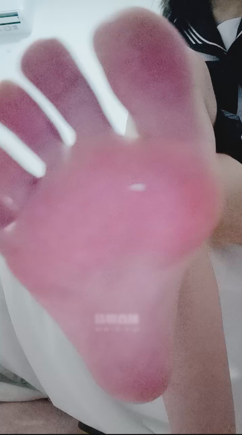 玩物直播小悦杪杪-250904 第一视角-绿帽黑人灯【1V】【302MB百度云】