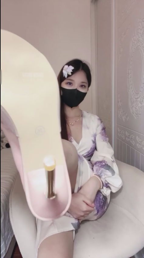 玩物直播爱菜主子-20250612 第一视角-玩弄小锁奴!哈哈哈【1V】【974MB百度云】