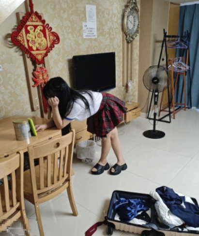 【海角社区】应酬喝醉酒回来，看到女儿在睡觉，精虫上脑就把他给强奸了-看见表姐就想操 1v313MB-福利岛