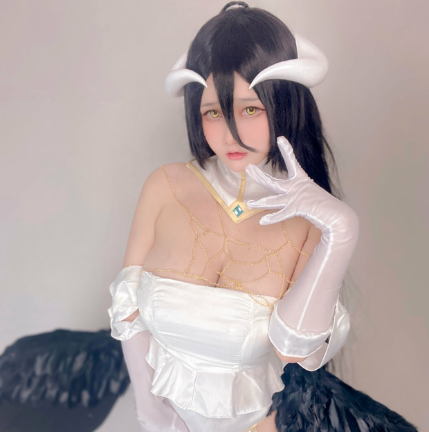 白净可爱的Coser Nookkizz – OnlyFans流出合集-福利岛