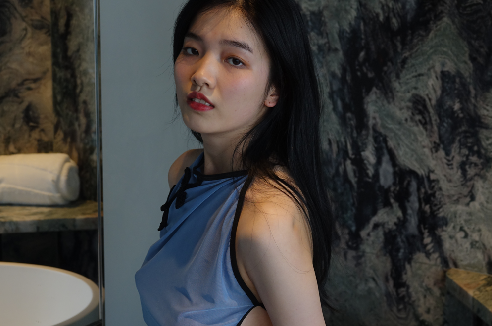 行色 香奈儿 无水印原版大尺度私拍【308P2.73G】
