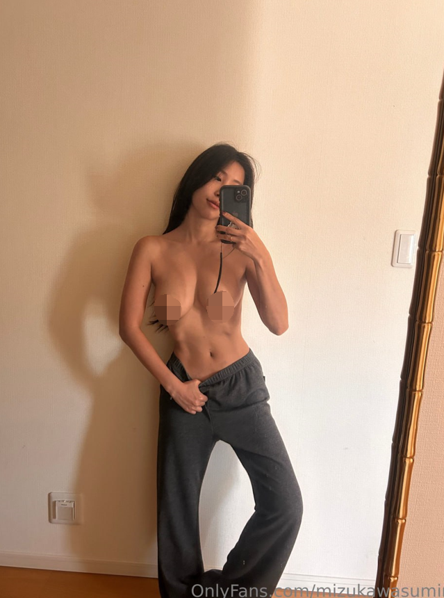 onlyfans 【sumire】大奶女神 搞怪自拍福利合集 【102P84V1.78G】-福利岛