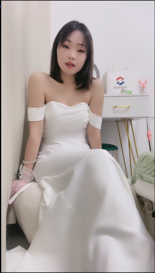 套路直播ccyouer-情人节结婚🐢流泪了【1V】【415MB百度云】-福利岛