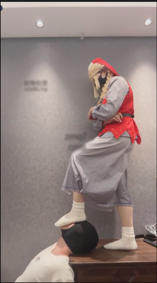 玩物直播狗哥-第五人格玩具商安妮光腿神器白袜【1V】【572MB百度云】