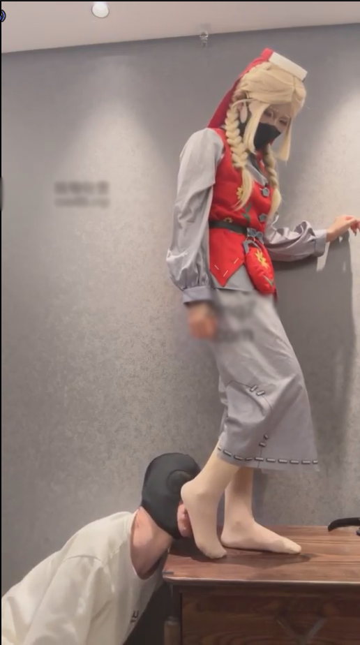 玩物直播狗哥-第五人格玩具商安妮光腿神器白袜【1V】【572MB百度云】