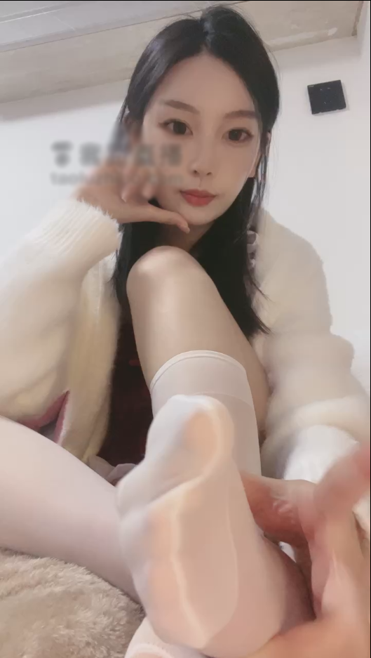 套路直播吃一口甜心-圣诞限定灯【1V】【300MB百度云】