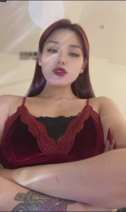 玩物直播黛帝-美甲龟责红绿灯【1V】【542MB百度云】