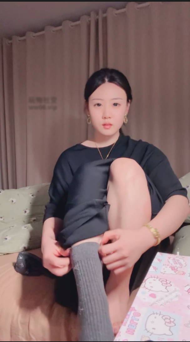 玩物直播夏主-20250321 红绿灯:贤妻把绿帽老公和他妈都调成贱狗(上)【1V】【678MB百度云】