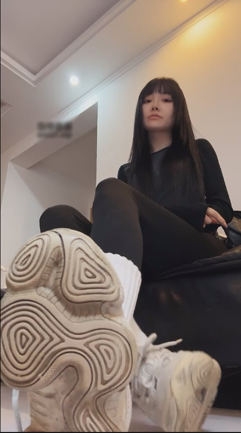 玩物直播安晴-红绿灯臭脚憋精挑战顶级臭脚憋精寸止【1V】【624MB百度云】