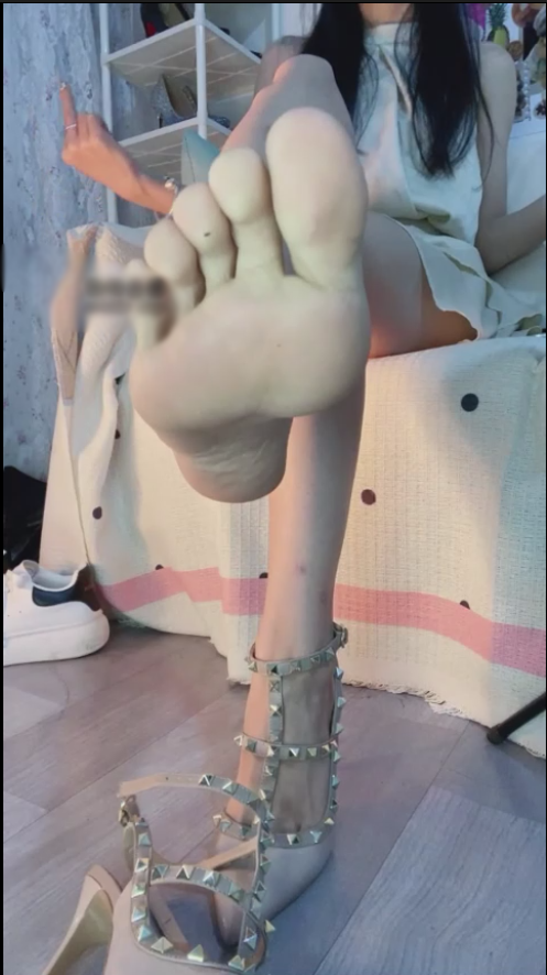 玩物直播大二苒苒-20250421 第一视角-裸足连榨挑战五次【1V】【850MB百度云】-福利岛