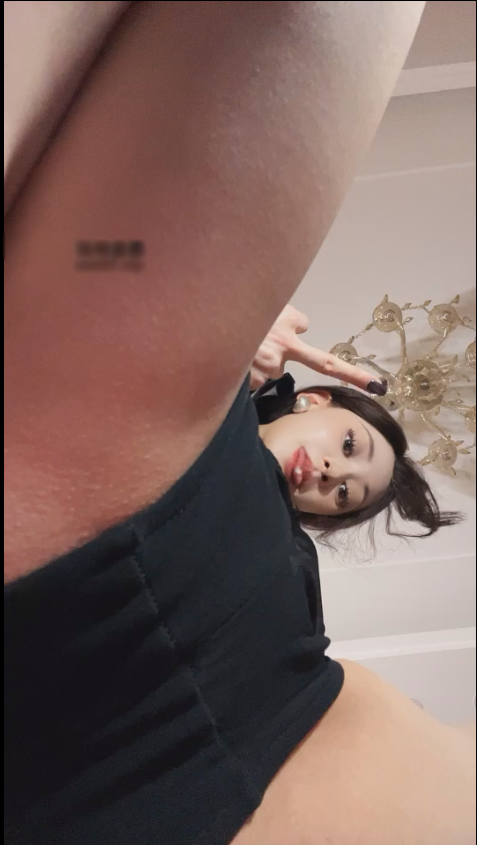 玩物直播艾琳175-2025-04-10第-视角裸足脚底高跟鞋小妈香水洗脑榨废场红绿灯【1V】【767MB百度云】