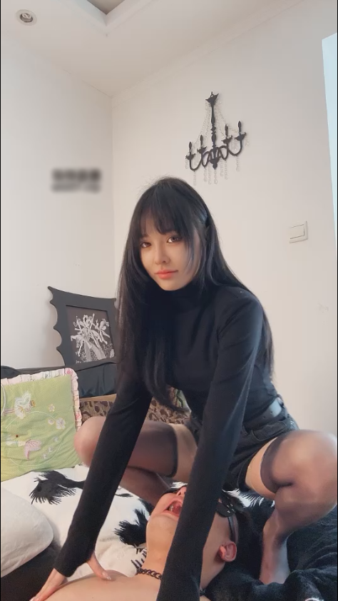 玩物直播安晴-极致诱惑小妈 狂吸美足【1V】【699MB百度云】