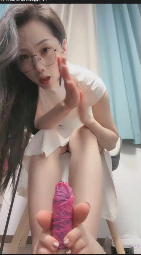 玩物直播晚晚-🚥被老师玩成无脑🐶【1V】【694MB百度云】