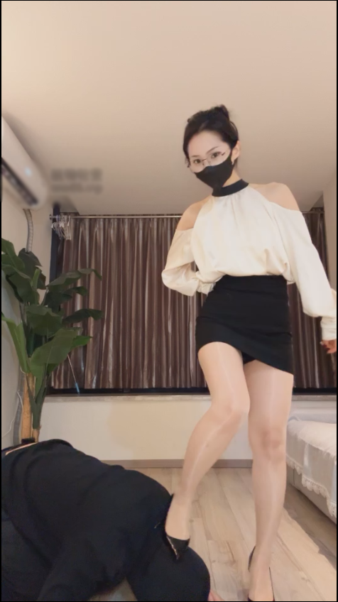 玩物直播晚晚-20241208再次玩弄骚🐶前男友(香水)【1V】【983MB百度云】-福利岛