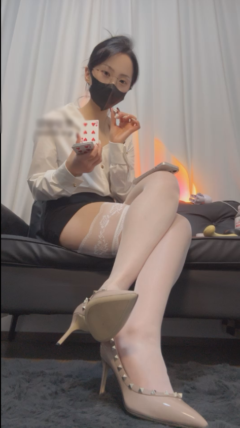 玩物直播晚晚-2024-12-07 扑克骰子香水憋气🚥【1V】【1.09G百度云】-福利岛