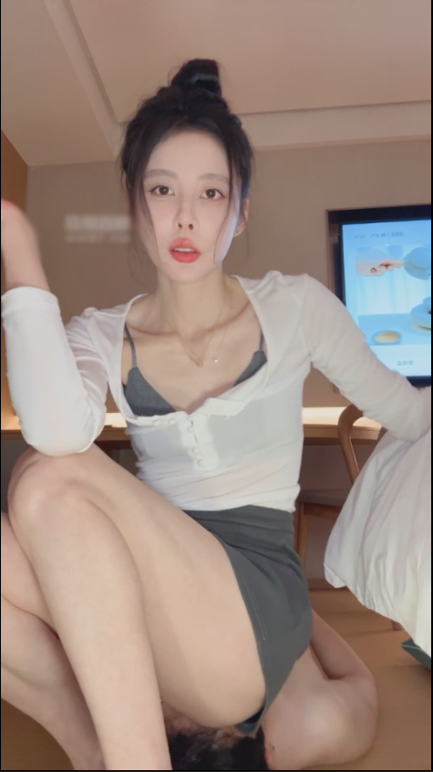 玩物直播狸狸-调教虐乳舔脚踩【1V】【1.01G百度云】-福利岛