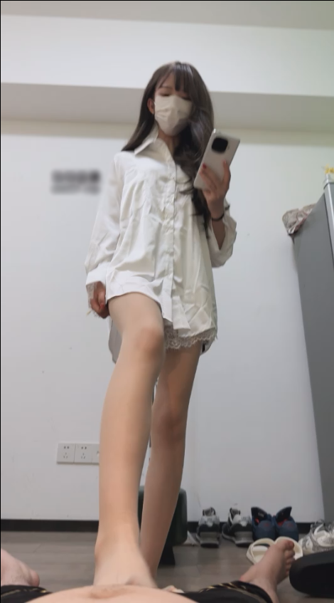 玩物直播一唯-2025-04-14肉丝舔脚腋下臀榨膀下室息:后妈的把柄【1V】【631MB百度云】