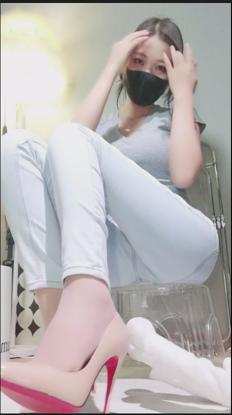 淘露直播白桃S-20250609 第一视角-深夜榨取~裤里肉丝艹嘴 【1V】【549MB百度云】-福利岛