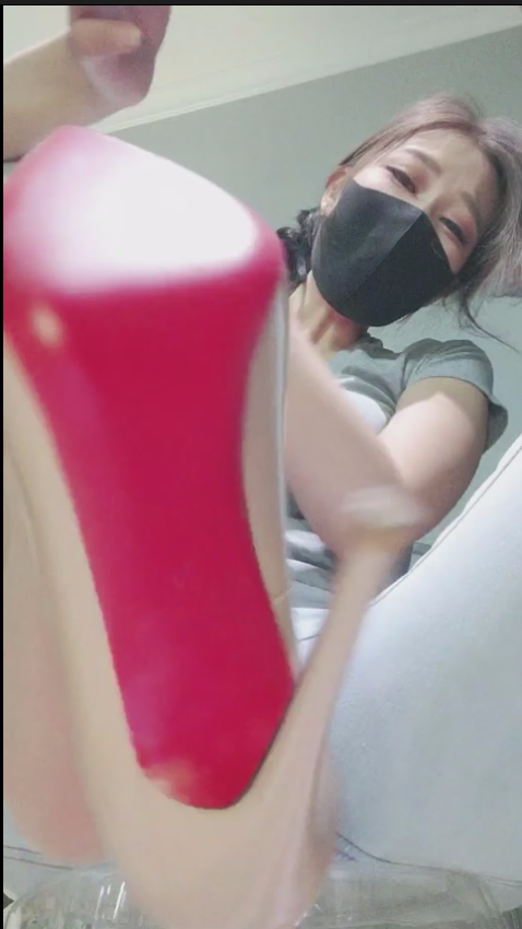 淘露直播白桃S-20250609 第一视角-深夜榨取~裤里肉丝艹嘴 【1V】【549MB百度云】