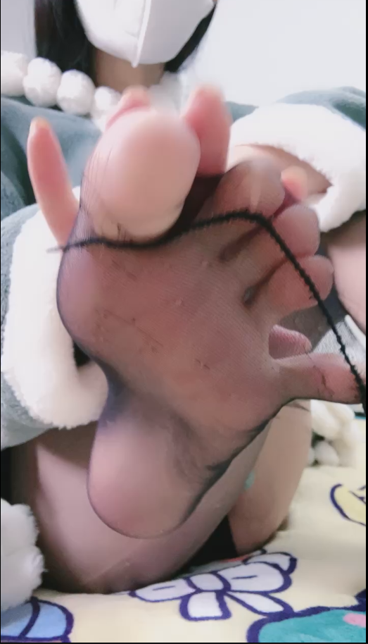 套路直播罗宾-黑丝加攻速【1V】【573MB百度云】