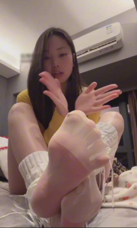 玩物直播凹凸曼-短肉丝早泄考试疯狂射【1V】【358MB百度云】