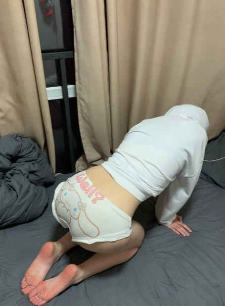✅清纯校花双马尾萝莉『ken』被金主爸爸啪啪调教,小巧的身材沉迷大屌 美妙后入Q弹蜜桃臀 小穴穴被爸爸精液灌满(46V)[2.6G-福利岛