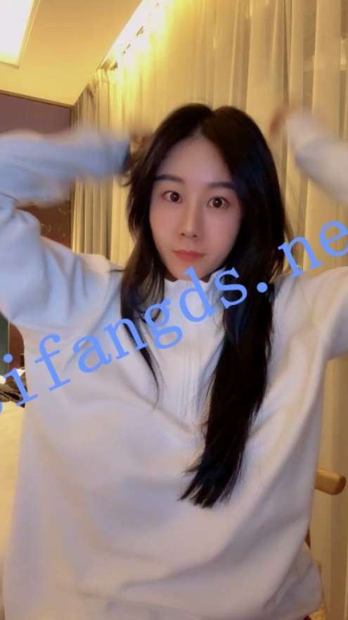 ❤️√ 【小碧晨】颜值神似明星脸气质很诱惑 全裸身材秀巨乳骚逼诱人撸爆蛋 [976M-福利岛