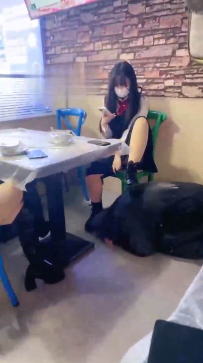 网红-礼A礼A大A人_双女A主羞A饭桌A下A的狗_2-1v500mb