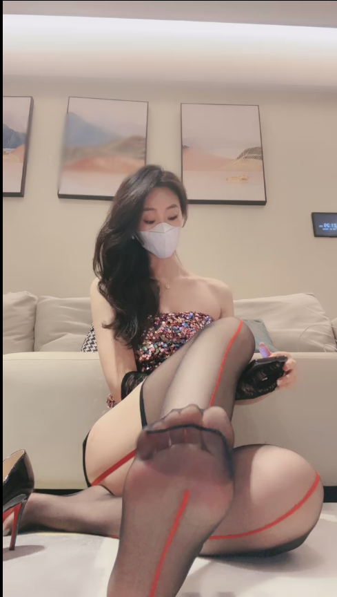 套路直播禾未-红线黑丝高跟🚥羞辱【1V】【356MB百度云】