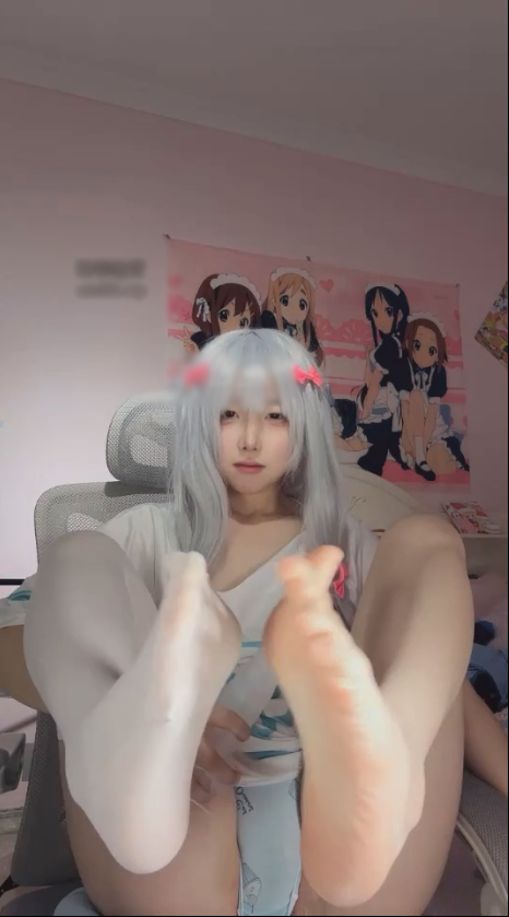 玩物直播葱宝-埃罗芒阿老师和泉纱雾【1V】【314MB百度云】