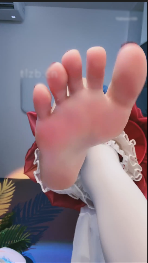 套路直播Vinni维妮 - 蕾姆圣诞节露脸摇铃铛红绿灯【1V】【1.25G百度云】