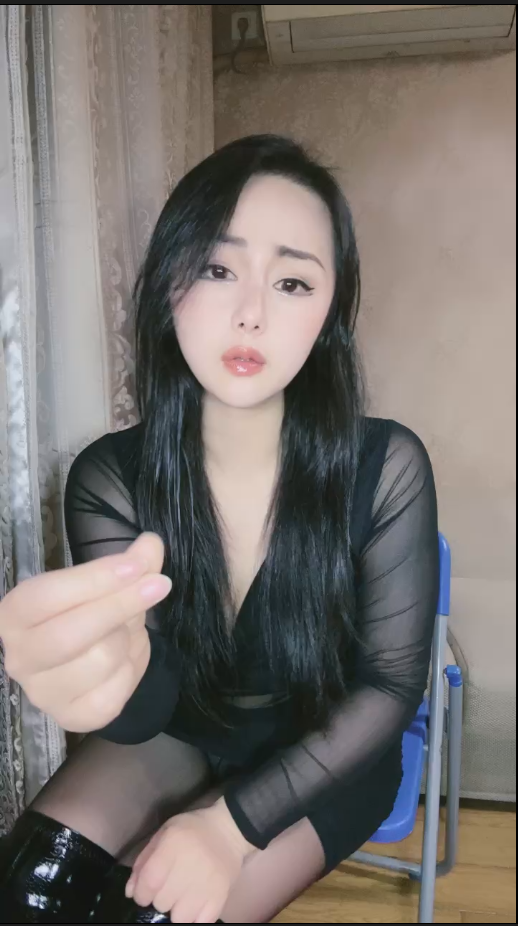 玩物直播艾丝冷-性感包臀裙黑丝长皮靴姐姐的羞辱【1V】【311MB百度云】