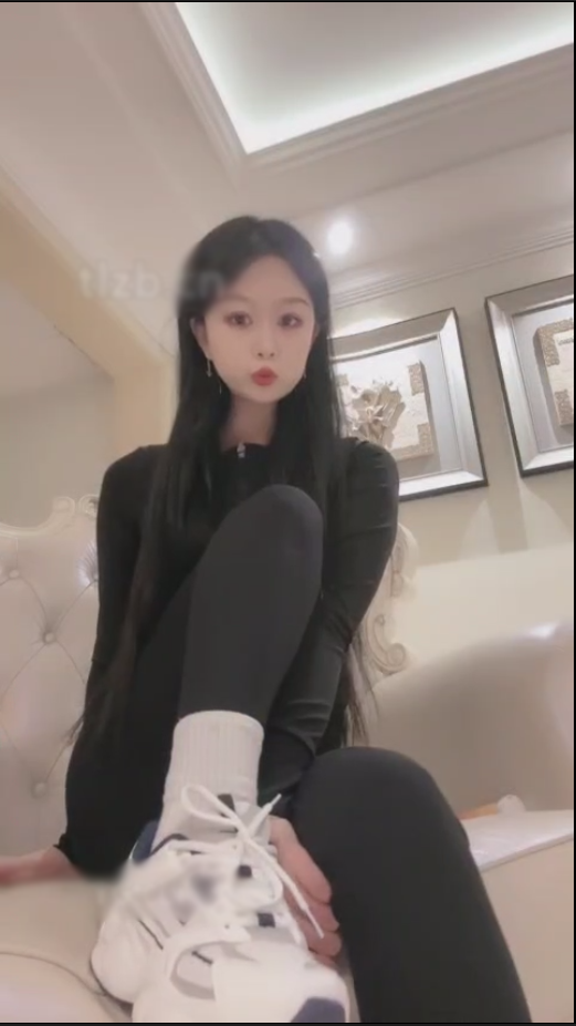 套路直播🍑-瑜伽裤🚥无限榨精【1V】【735MB百度云】