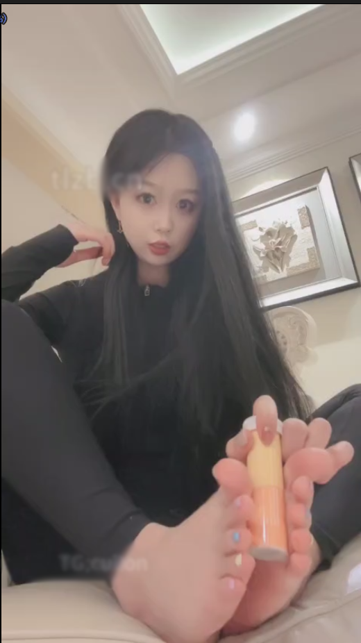 套路直播🍑-瑜伽裤🚥无限榨精【1V】【735MB百度云】