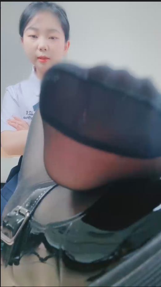 套路直播桃老师-无限灯🚥【1V】【953MB百度云】