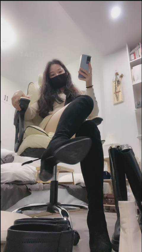 套路直播强抚s – 靴子六双配肉丝【1V】【730MB百度云】