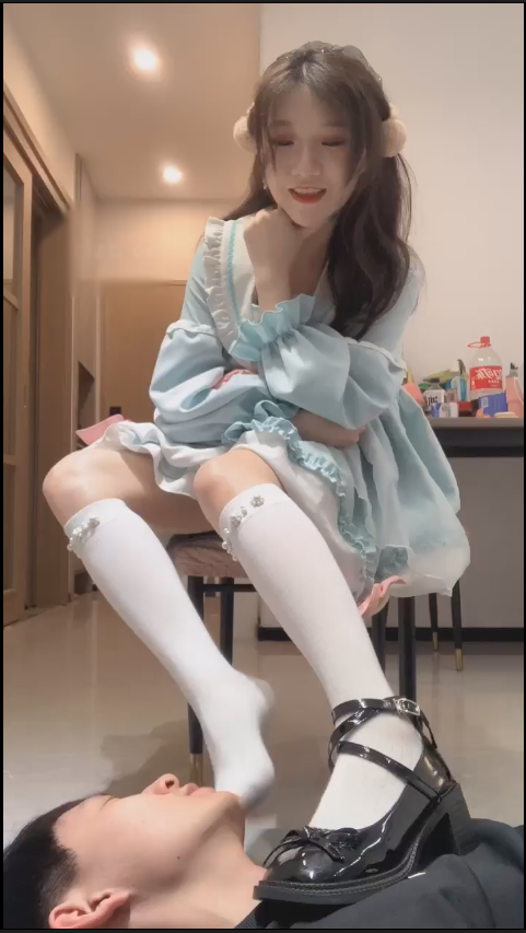 套路直播小麦-Lolita小皮鞋小腿袜【1V】【301MB百度云】