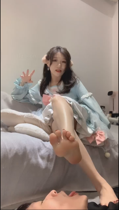 套路直播小麦-Lolita小皮鞋小腿袜【1V】【301MB百度云】