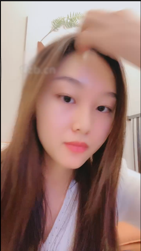 套路直播艾莉Queen-高跟裸足踩脚垫【1V】【717MB百度云】