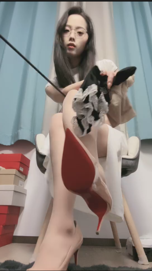 套路直播晚晚S-红绿灯🚥被老师玩成无脑🐶【1V】【694MB百度云】