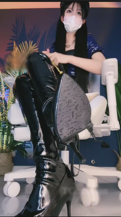 套路直播维妮-露脸训小偷【1V】【744MB百度云】