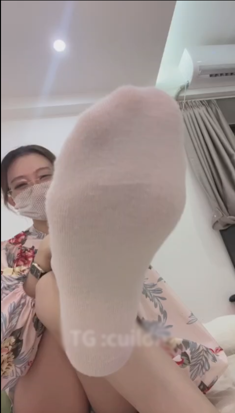 套路直播awesomeJO-白袜裸足倒计时盯射【1V】【569MB百度云】