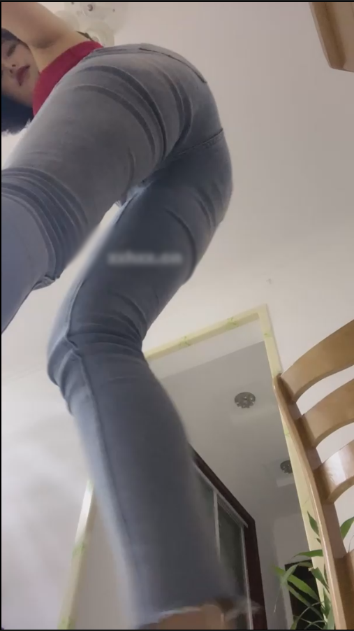 套路直播小x大王-妈妈不让看的直播【1V】【915MB百度云】