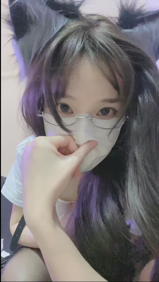 套路直播王子殿下-口四爱橄榄泥拍手【1V】【532MB百度云】