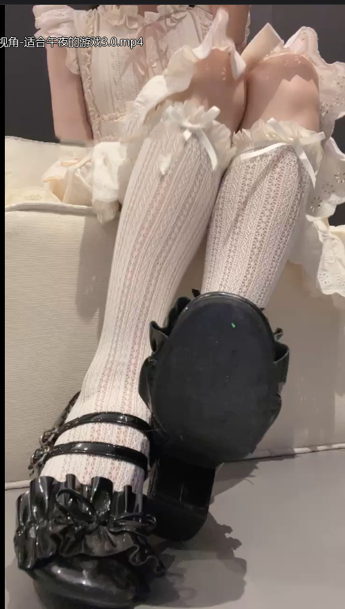 套路直播绘子学姐-裸足插嘴恋足+适合午夜的游戏3.0【2V】【953MB百度云】