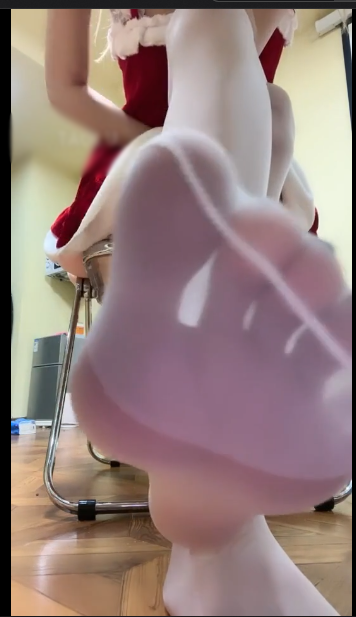 套路直播音音S-厕奴专场+白棉袜底羞辱+黑丝白丝裸足无线炸【2V】【710MB百度云】