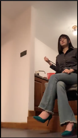 套路直播宝爷-滚进来【1V】【303MB百度云】